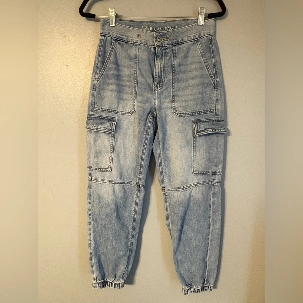 American Eagle Outfitters High-Waisted Cargo Denim Jogger Color: Blue | Size:2 - Picture 10 of 14